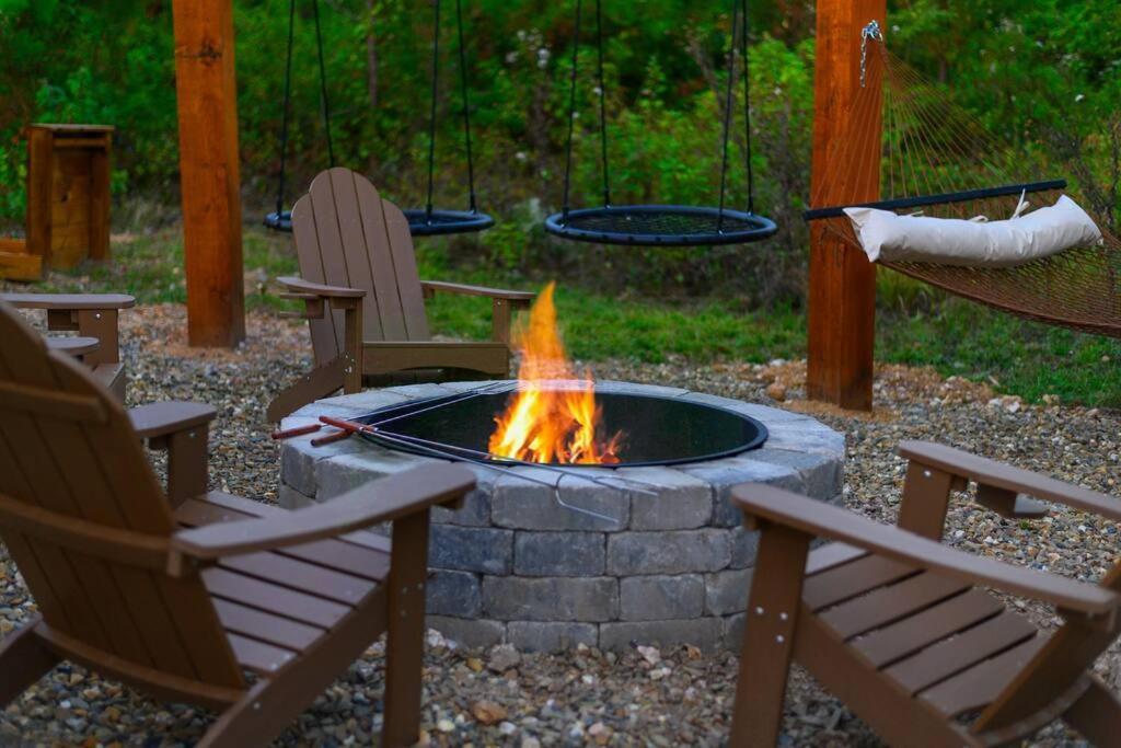 فيلا Under The Stars - Secluded, Hot Tub, Firepit, Games بروكن بو المظهر الخارجي الصورة